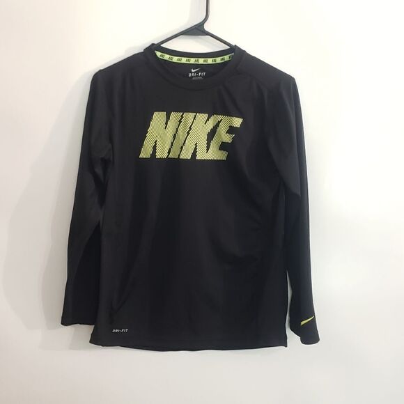 3 for $25 NIKE Dri-Fit Top - Picture 1 of 8
